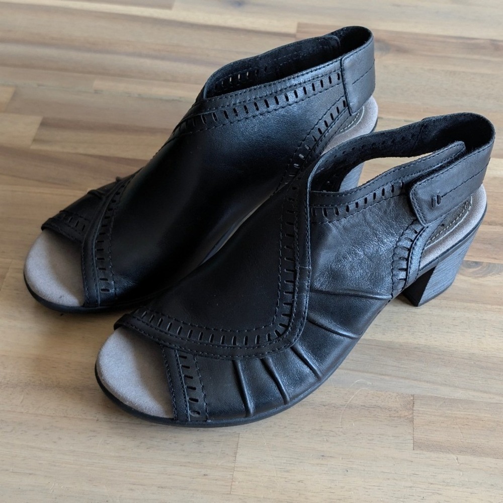 EARTH Steph Moza Womens Black Leather Strap Pumps Heels Shoes Size 7